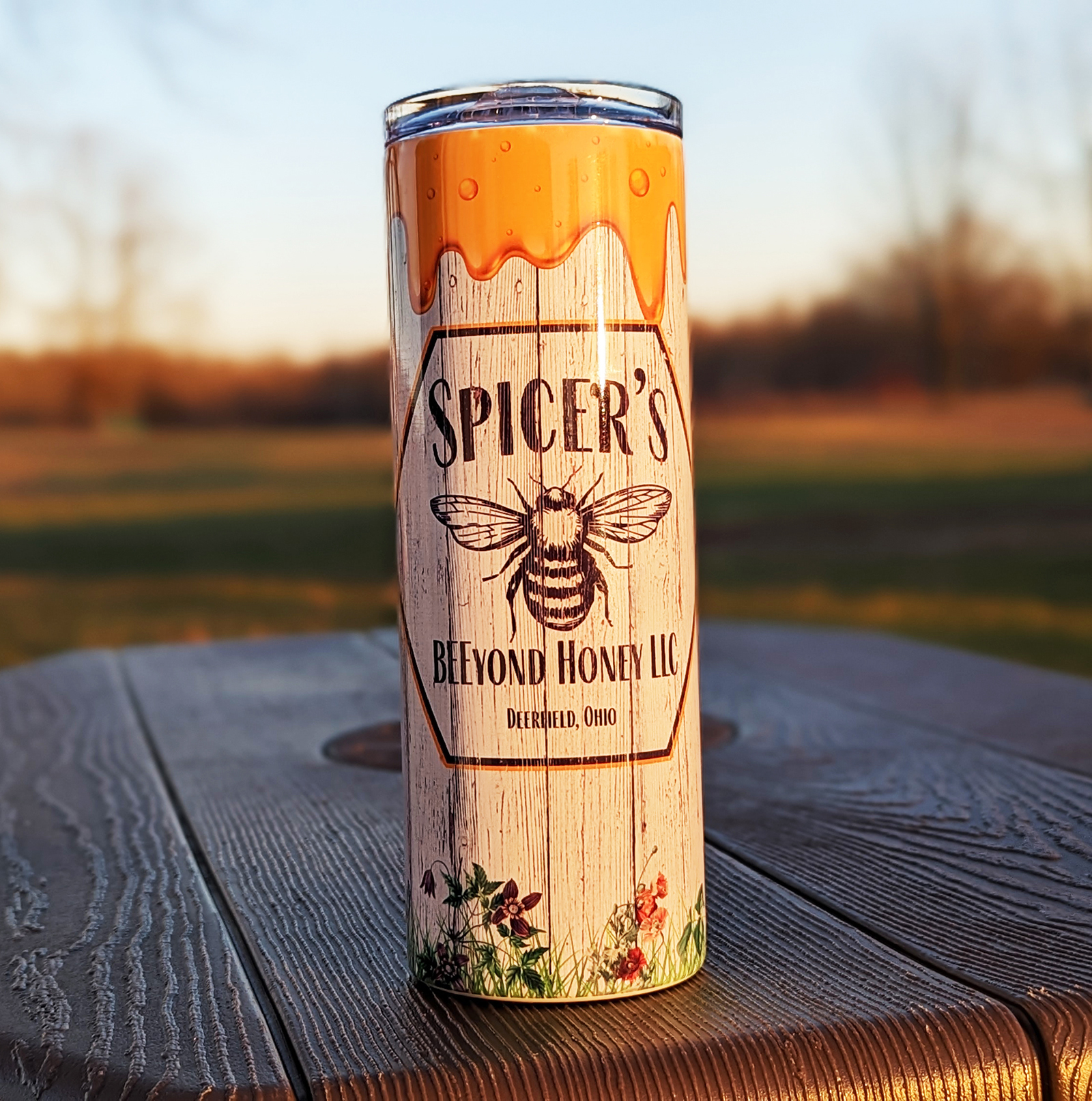 Bee tumbler made with sublimation printing